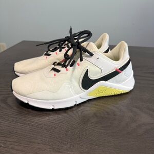Nike Women’s Legend Essential 2 Fitness Performance Sneakers  Size 8
